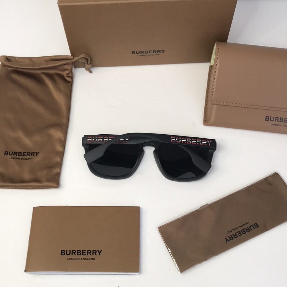 💯- Authentic New Sunglasses Burberry BE 4396 U 346487 Wren Matte Black Dark… - Picture 8 of 13